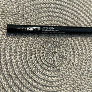 Clinique, pretty easy liquid eyelining pen 01 black